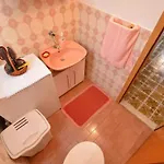 بيت للعطل House With A Parking Space Kastel Stafilic, - 23408