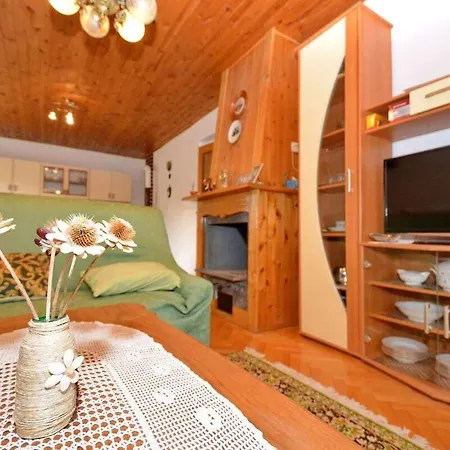 בית נופש House With A Parking Space Kastel Stafilic, - 23408 Kaštela