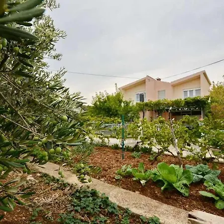 House With A Parking Space Kastel Stafilic, - 23408 Kastela